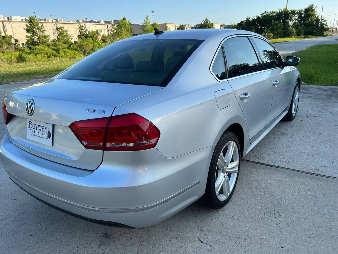 Used 2013 Volkswagen Passat TDI SE FWD image 6