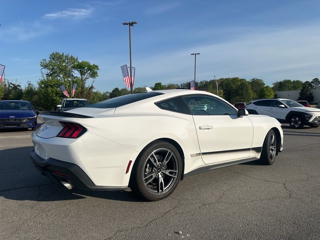 Used 2025 Ford Mustang Coupe image 5