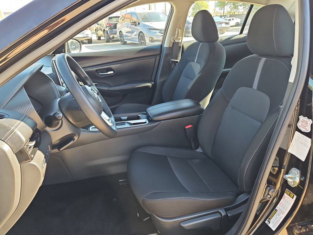 Used 2025 Nissan Sentra SV FWD image 25
