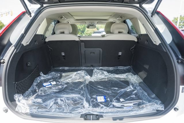 New 2026 Volvo XC60 B5 Ultra w/ Protection Package Premier AWD/4WD image 10