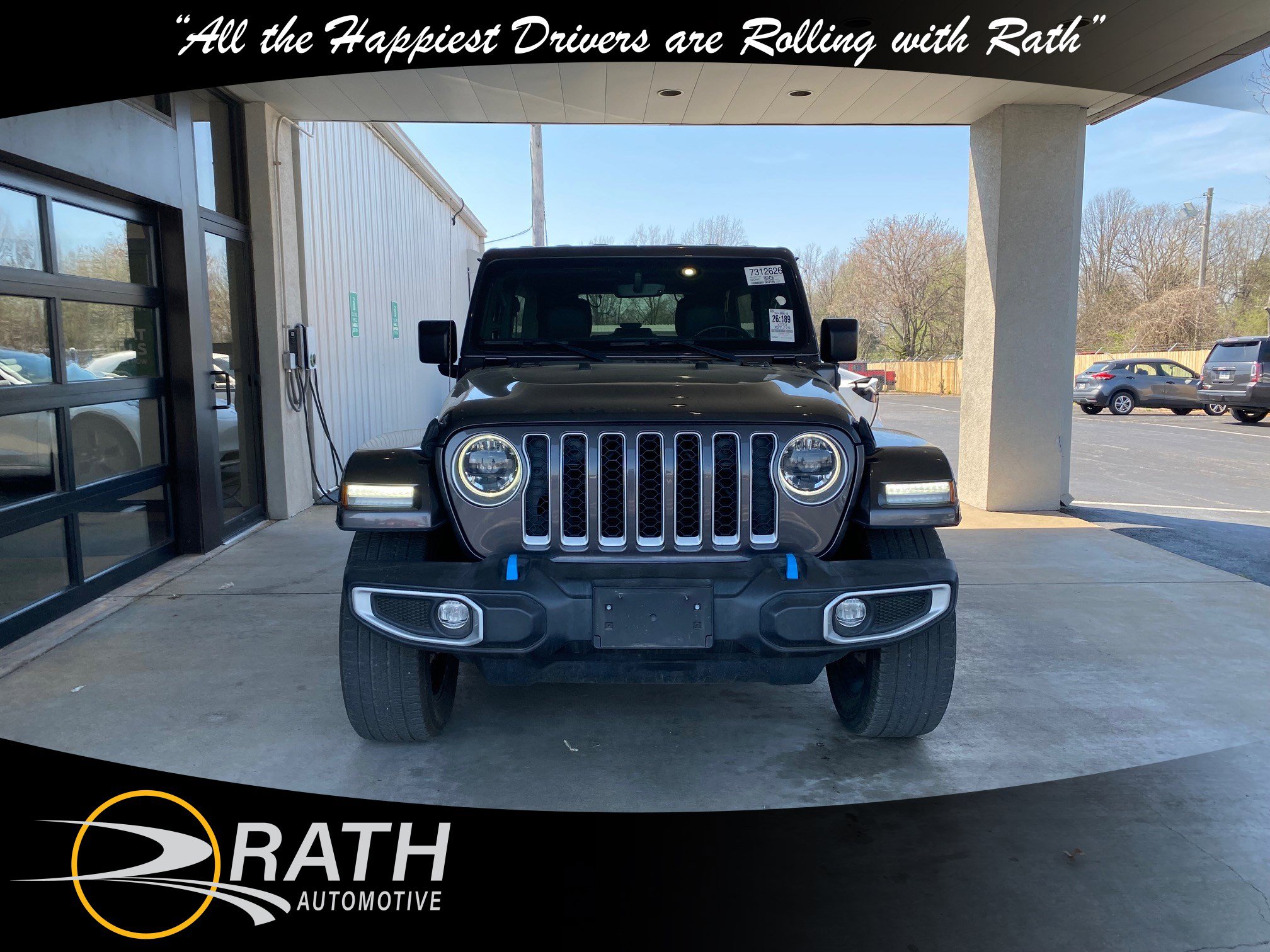Used 2023 Jeep Wrangler Sahara w/ Cold Weather Group AWD/4WD image 3