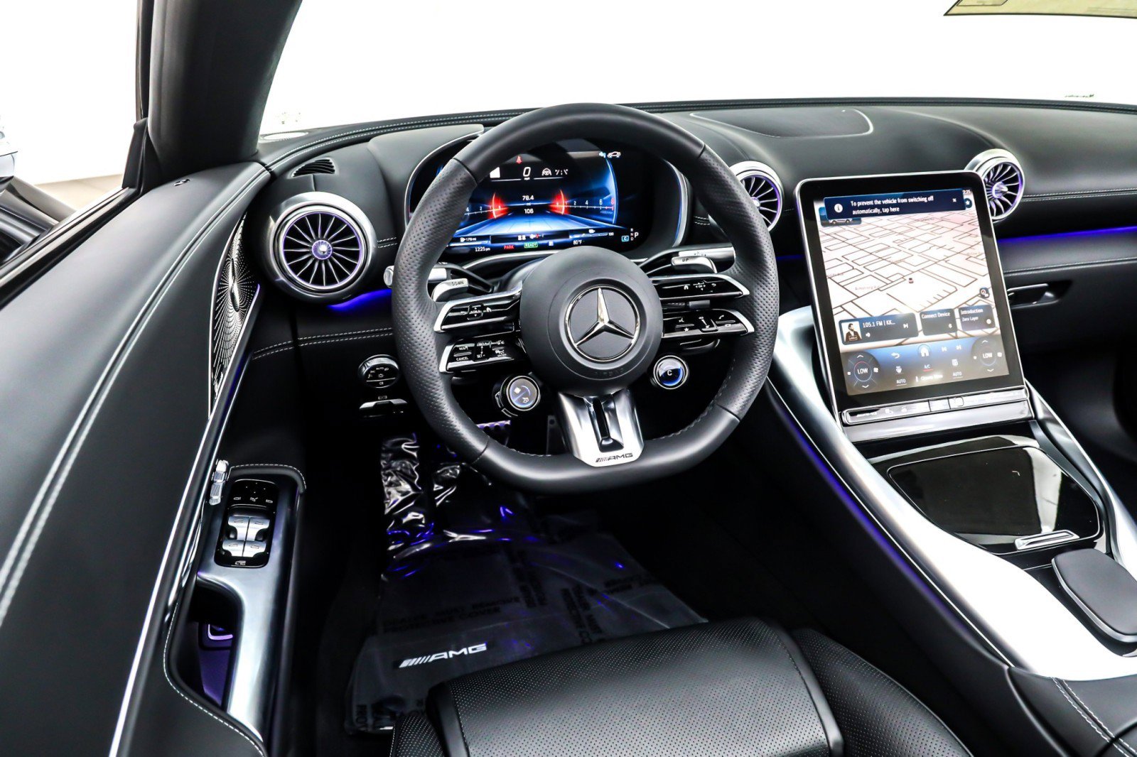 New 2025 Mercedes-Benz SL 63 AMG S e Performance 4MATIC image 5