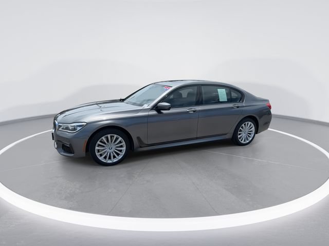 Used 2017 BMW 750i xDrive AWD/4WD image 3