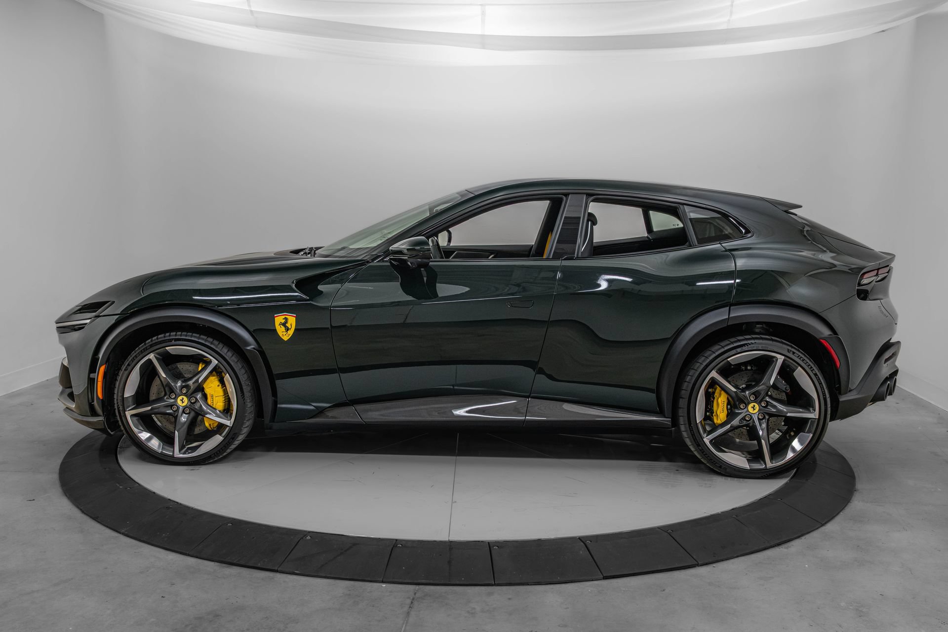 Used 2026 Ferrari Purosangue AWD/4WD image 3