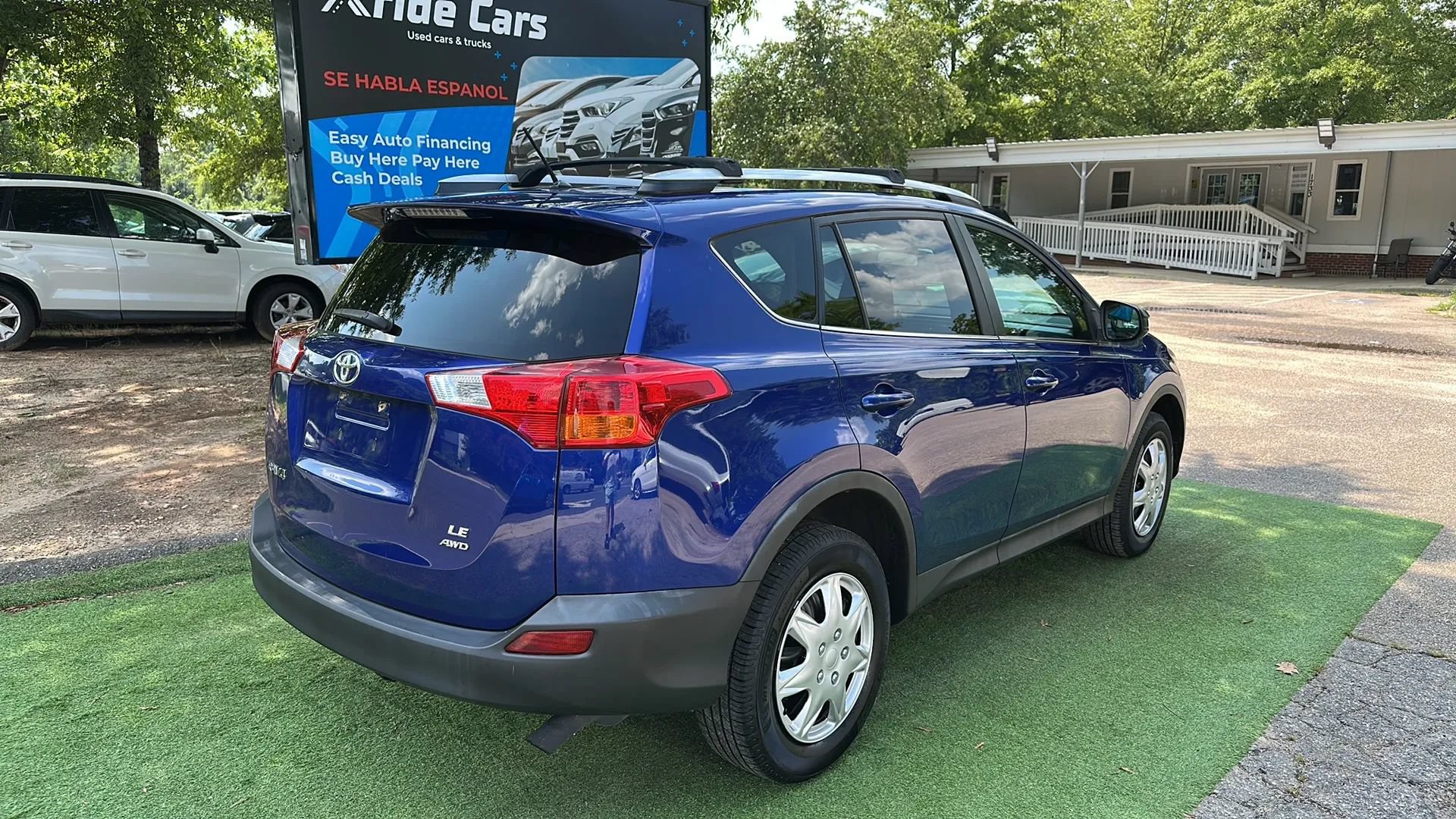 Used 2015 Toyota RAV4 LE AWD/4WD image 6