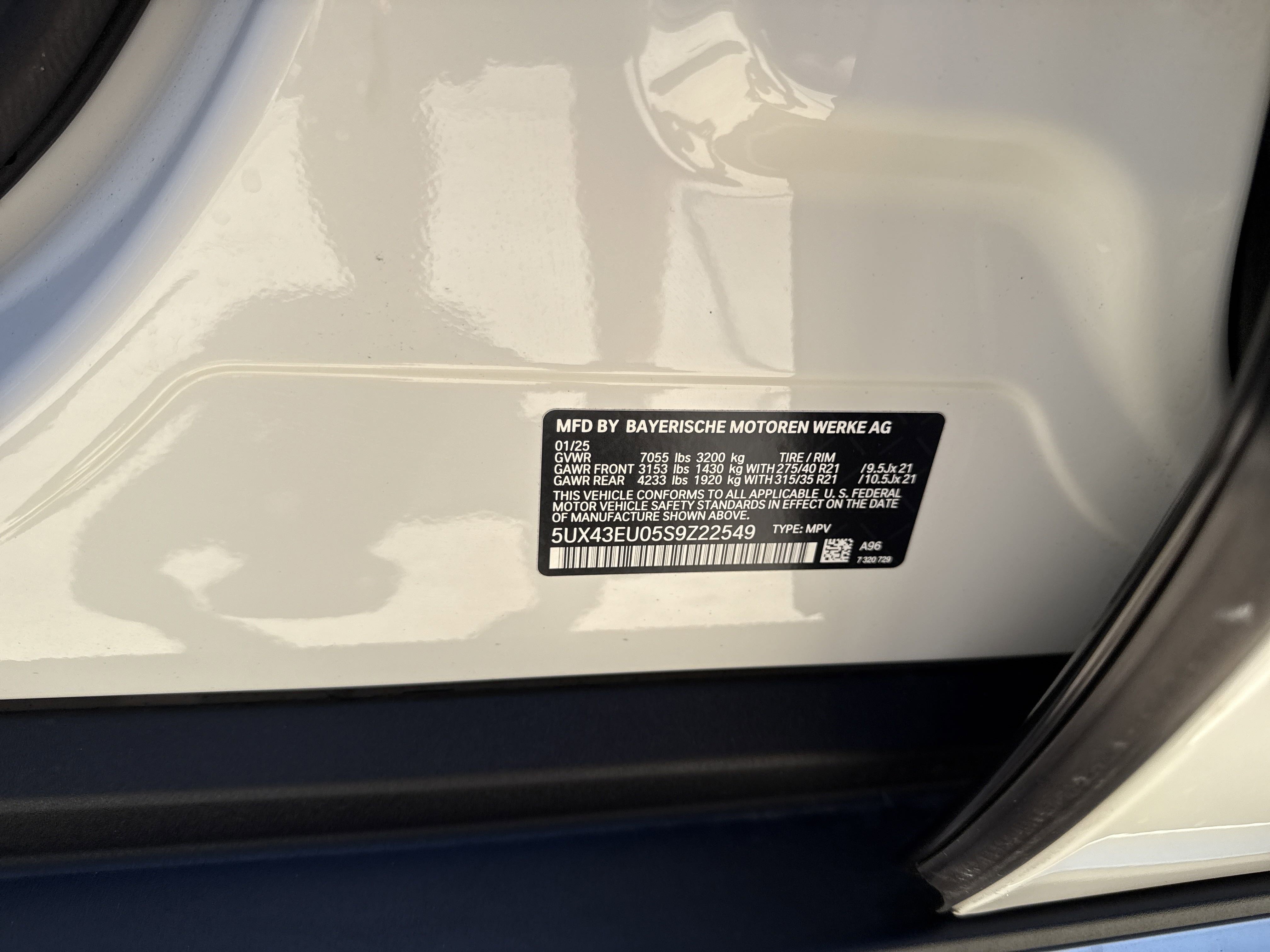 Used 2025 BMW X5 xDrive50e w/ Premium Package image 34