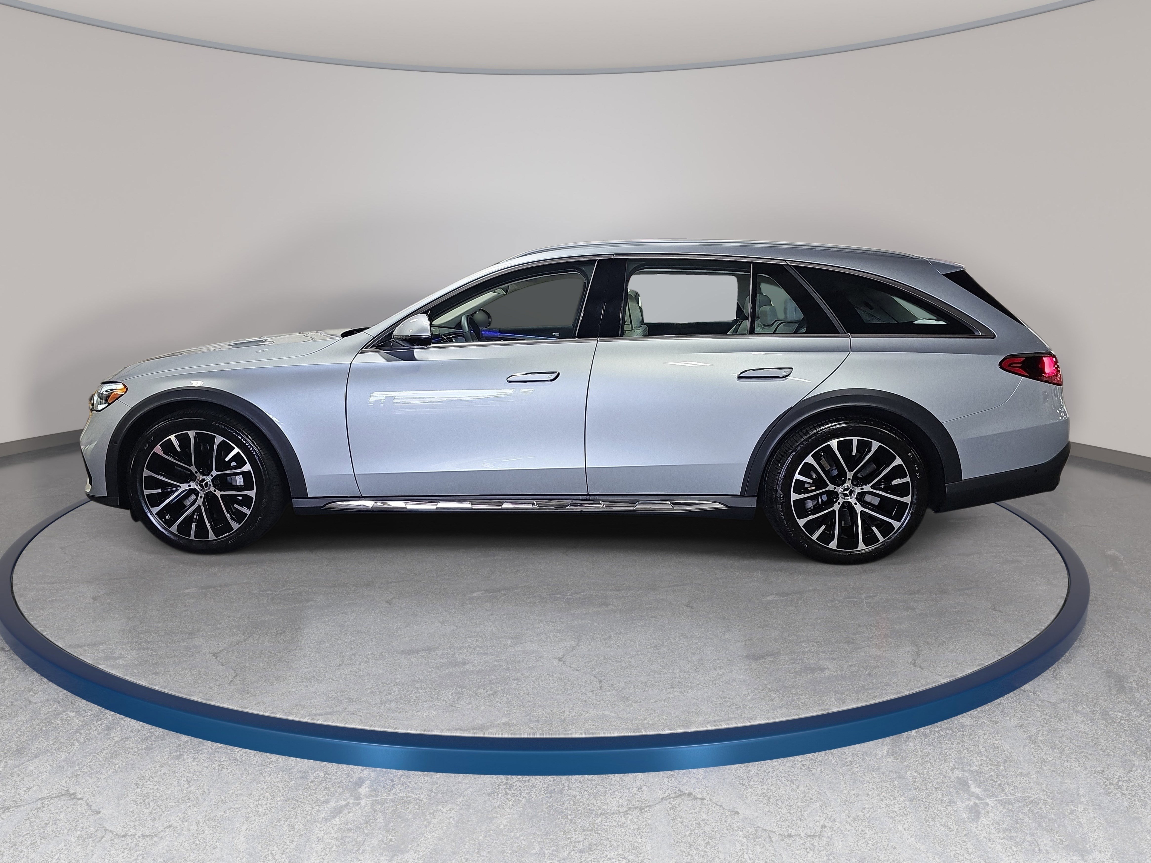 Certified 2026 Mercedes-Benz E 450 4MATIC All-Terrain Wagon image 9