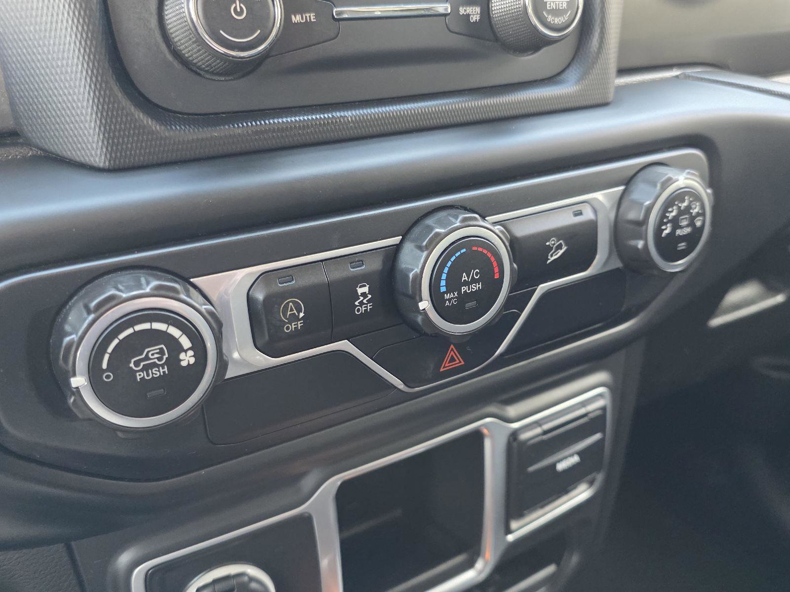 Used 2018 Jeep Wrangler Unlimited Sport image 21