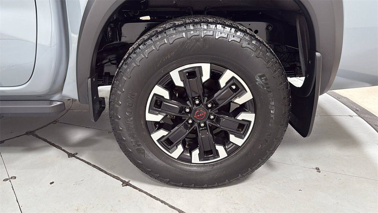 Used 2022 Nissan Frontier PRO-4X w/ Technology Package image 23