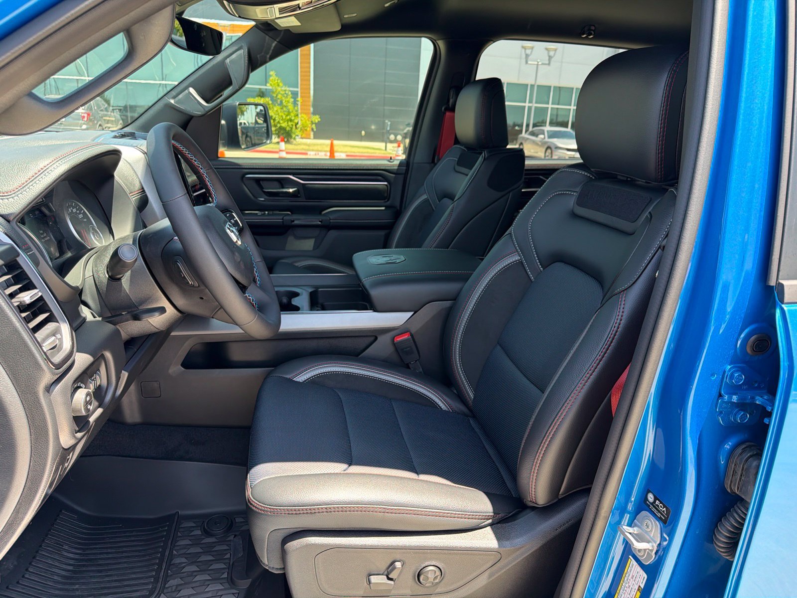 New 2026 RAM 1500 Laramie AWD/4WD image 15