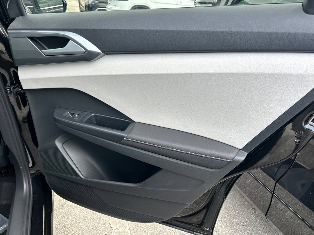 New 2026 Volkswagen Taos SEL AWD/4WD image 48