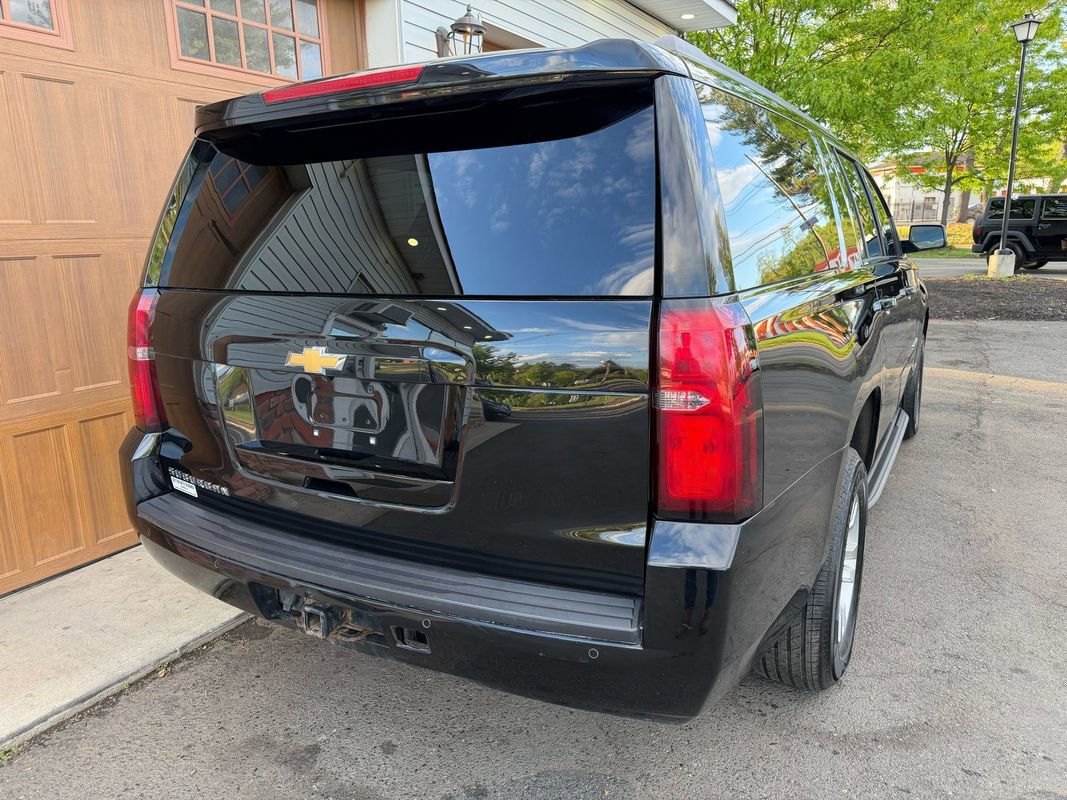 Used 2019 Chevrolet Suburban LT AWD/4WD image 3