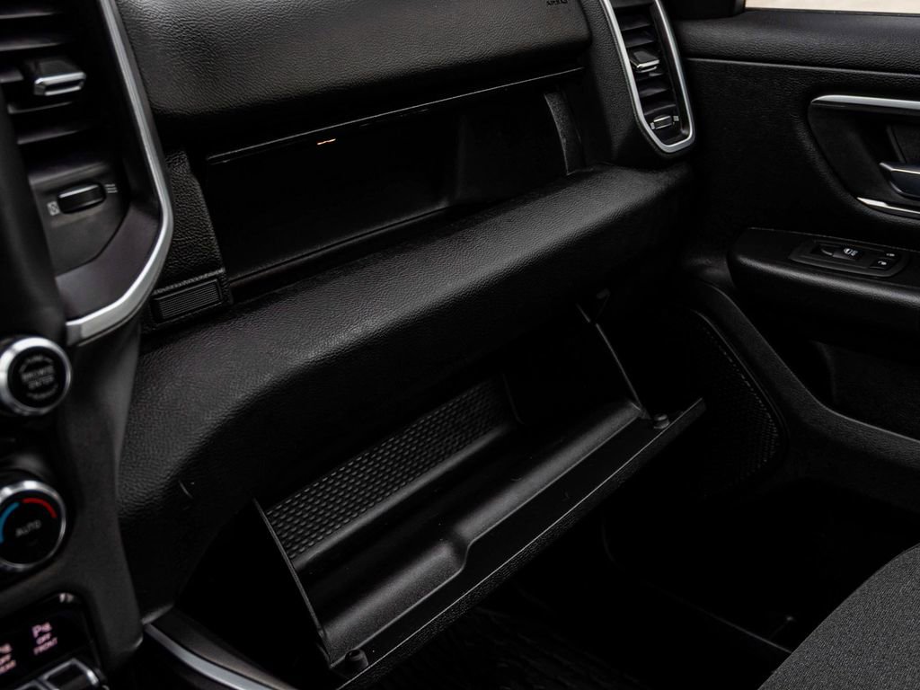 Used 2022 RAM 1500 Big Horn AWD/4WD image 18
