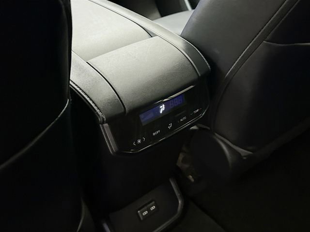 Used 2023 Toyota Highlander XLE image 26