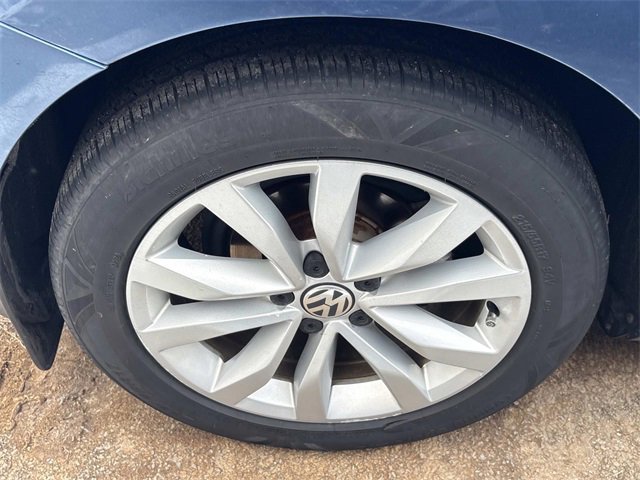 Used 2017 Volkswagen Beetle 1.8T Classic image 7