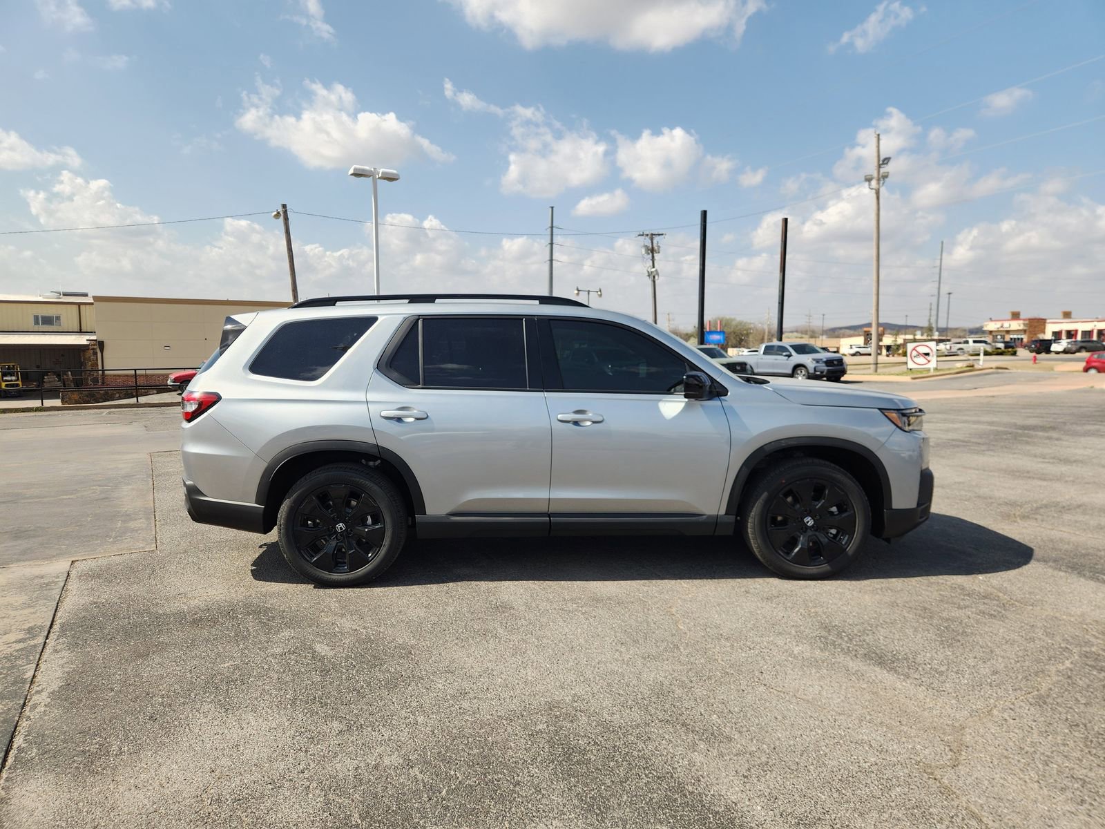 New 2026 Honda Pilot Black Edition image 7