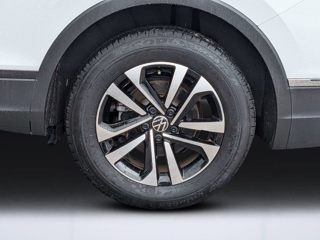 Used 2024 Volkswagen Tiguan S FWD image 11