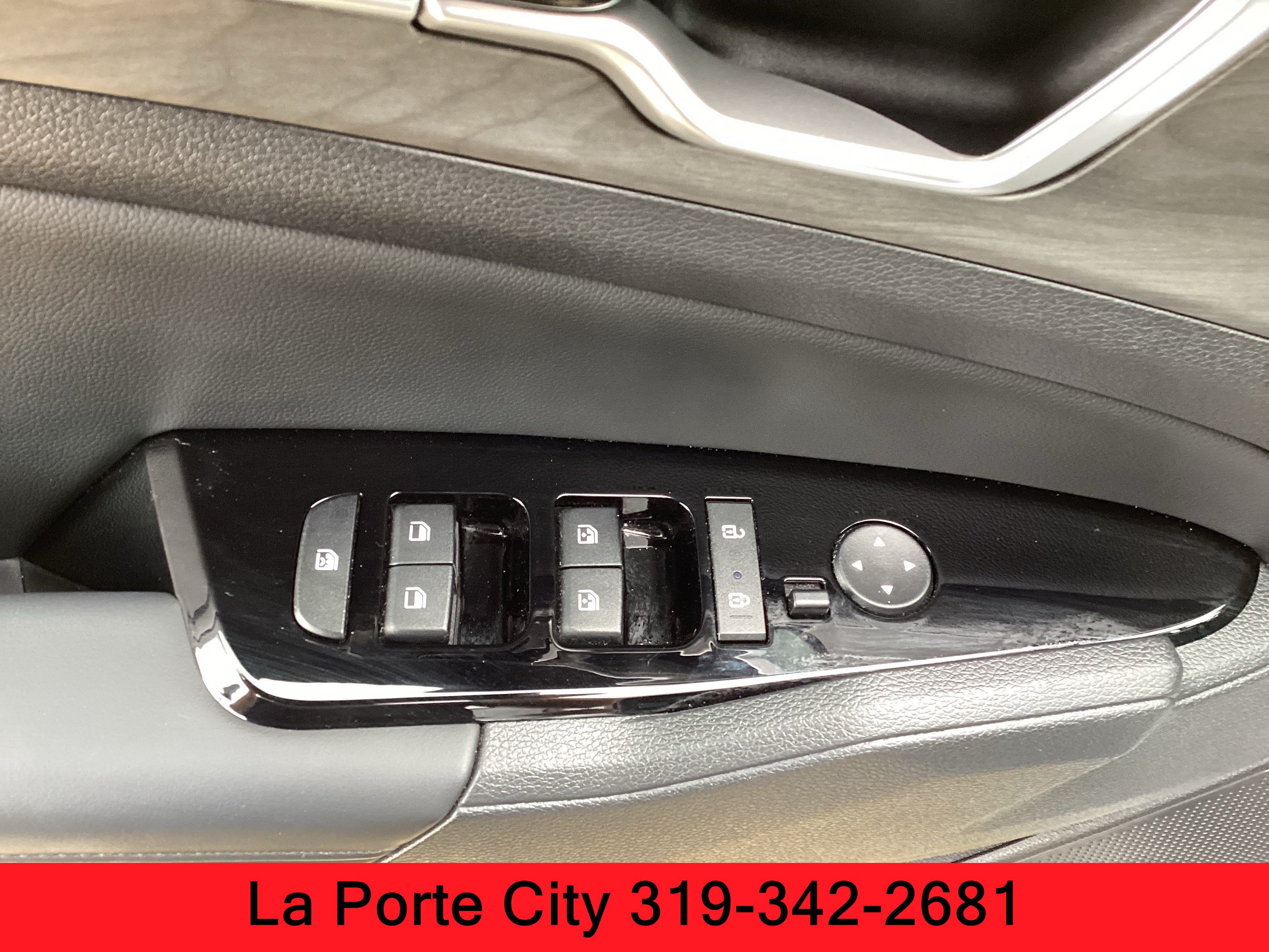 Used 2025 Kia Sportage X-Line w/ Premium Package AWD/4WD image 9