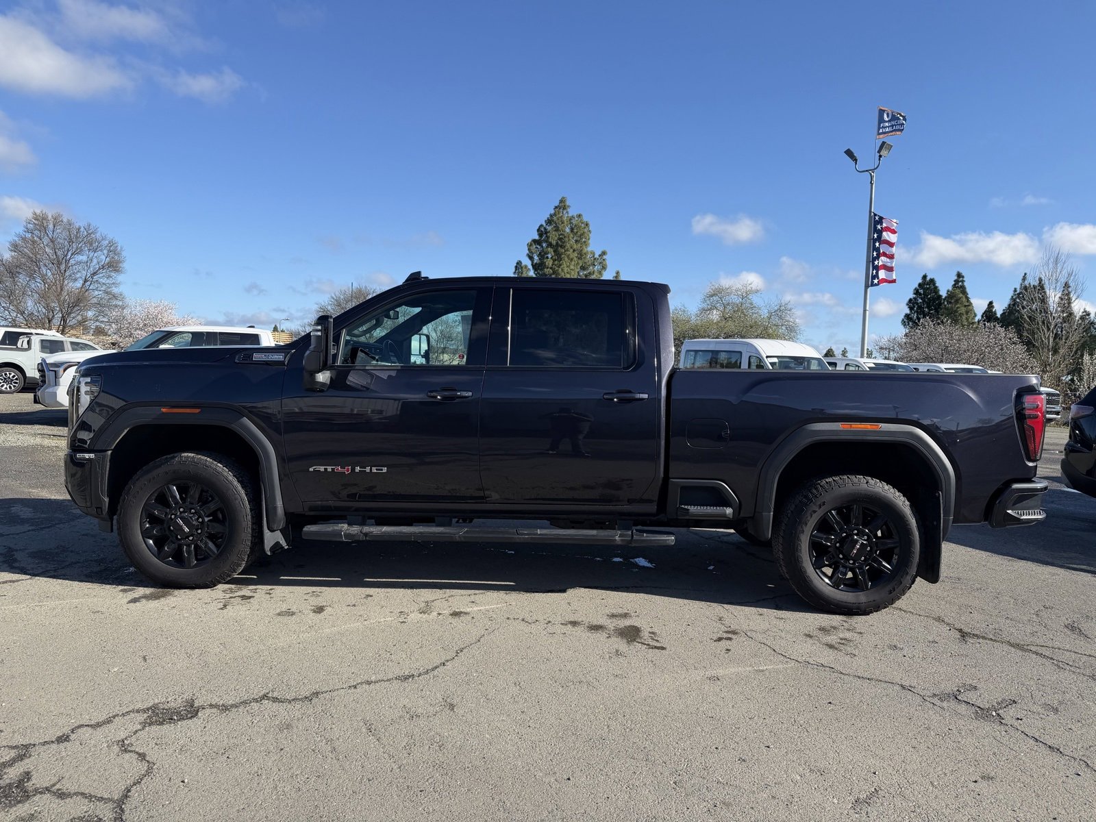 Used 2024 GMC Sierra 2500 AT4 w/ AT4 Preferred Package image 2