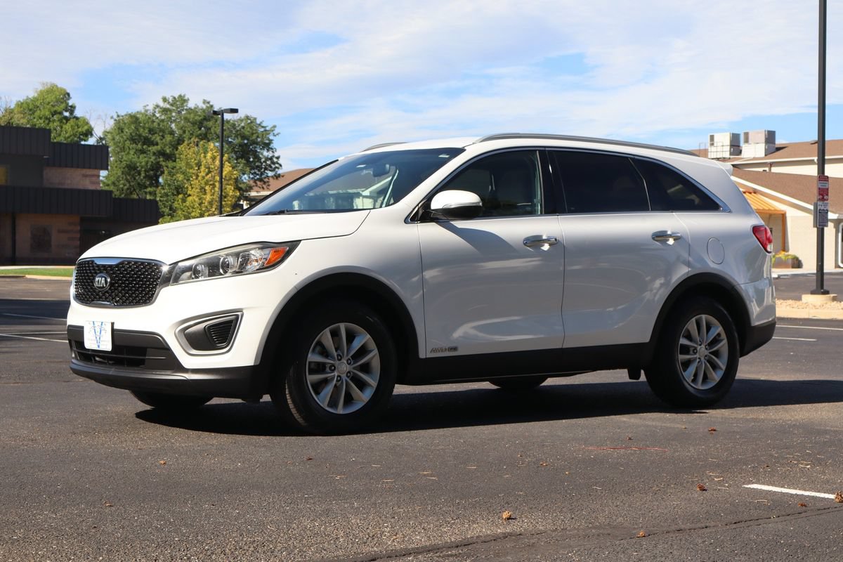 Used 2016 Kia Sorento LX AWD/4WD image 11