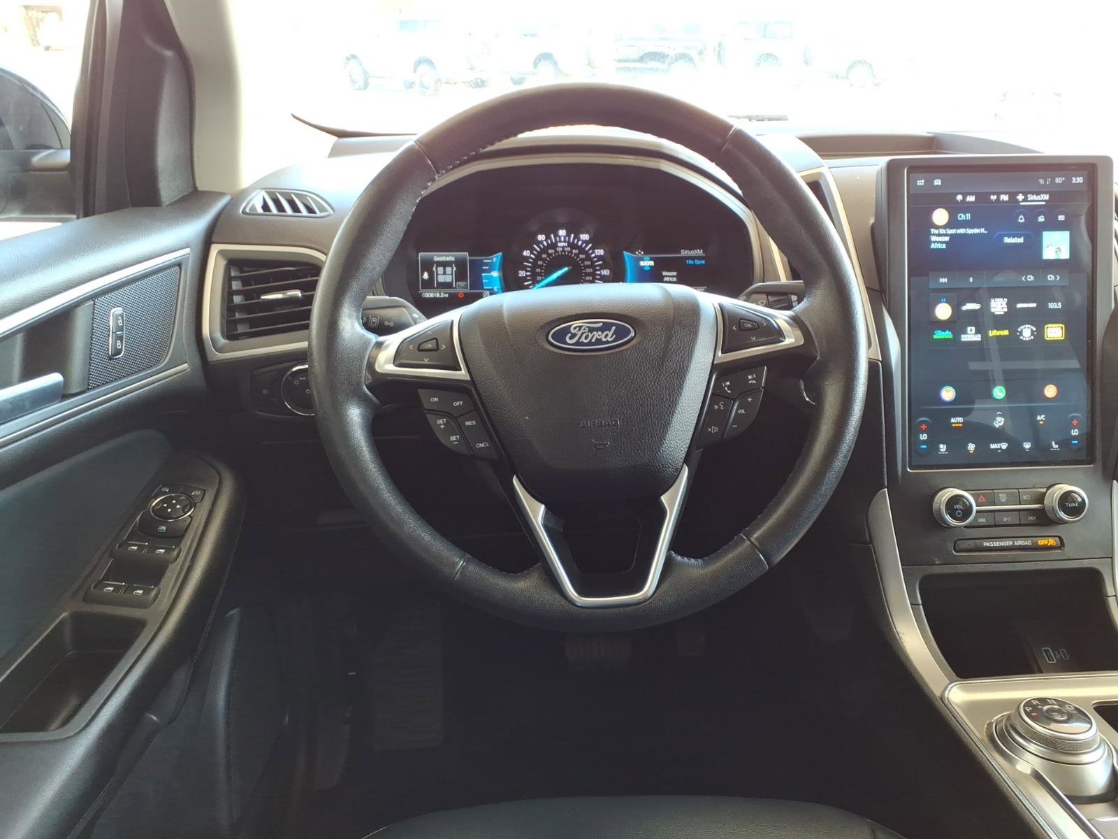 Used 2022 Ford Edge SEL w/ Sport Appearance Package AWD/4WD image 17