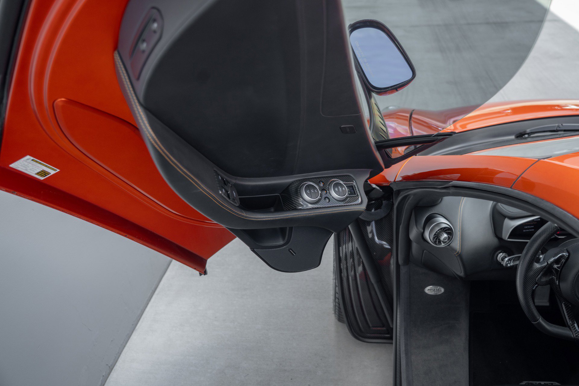 Used 2012 McLaren MP4-12C Coupe image 33