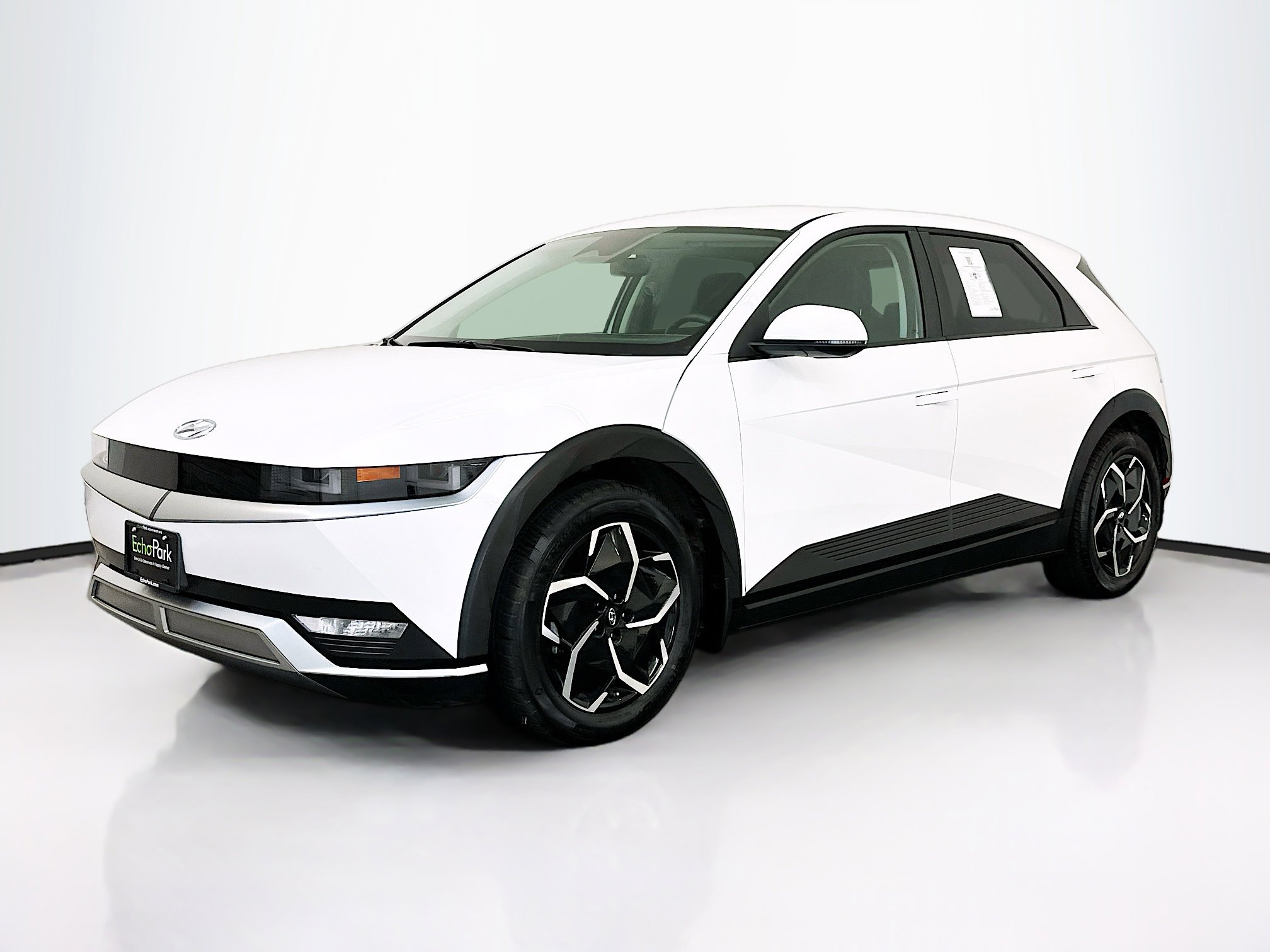 Used 2024 Hyundai Ioniq 5 SE image 3