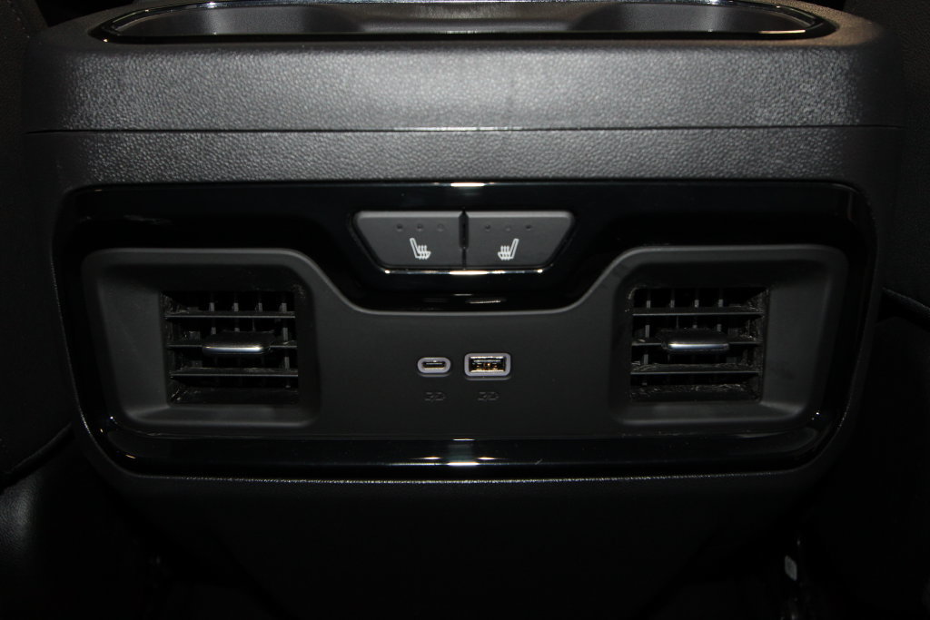 Used 2026 GMC Sierra 1500 AT4 w/ AT4 Premium Package AWD/4WD image 34