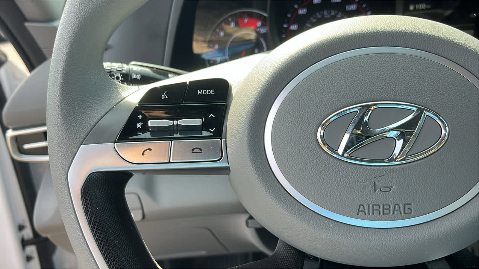 Used 2023 Hyundai Elantra SEL FWD image 12