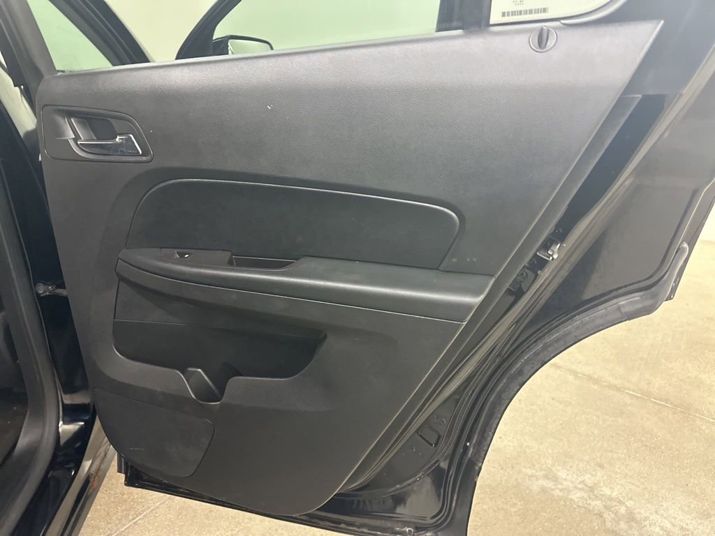 Used 2017 Chevrolet Equinox LT w/ Convenience Package image 23