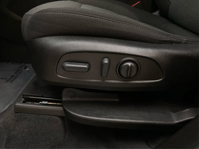 Used 2023 Chevrolet Traverse LT image 23