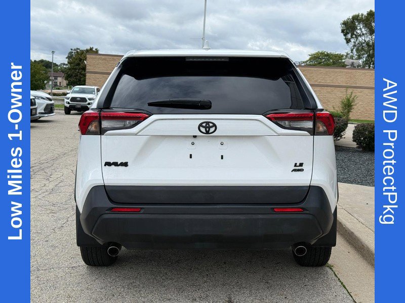 Used 2023 Toyota RAV4 LE AWD/4WD image 4