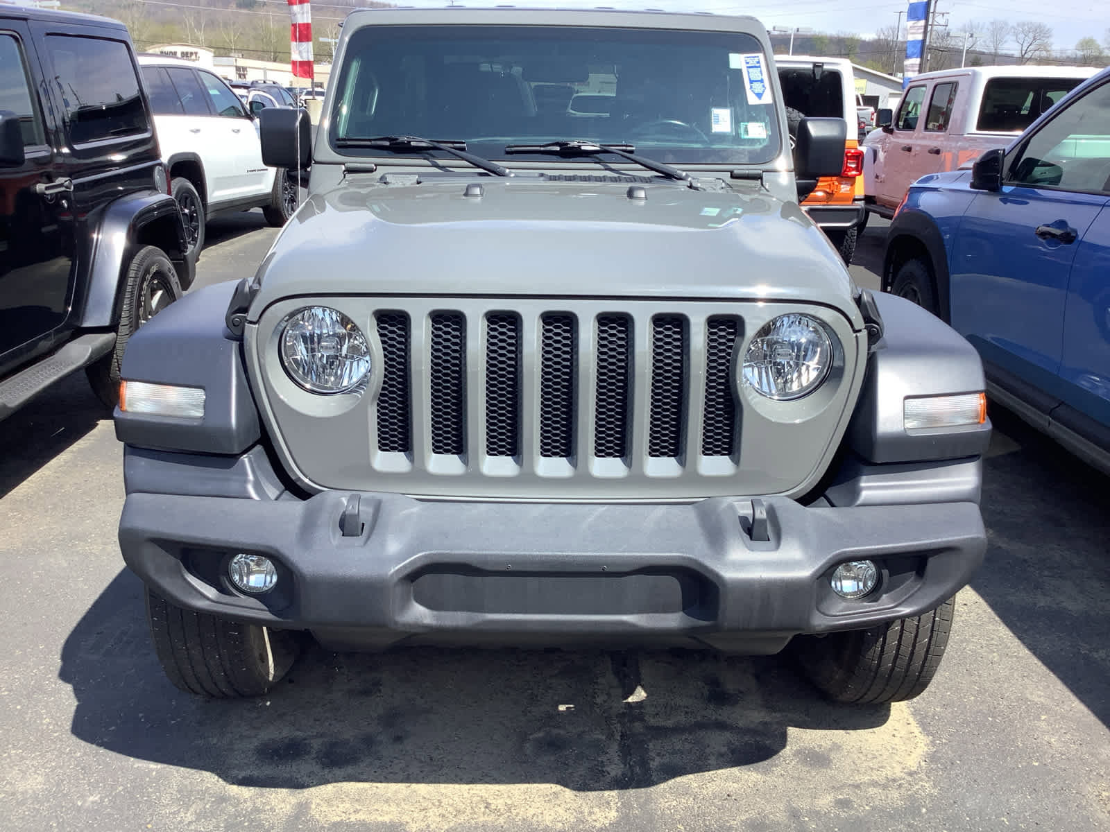 Used 2020 Jeep Wrangler Sport image 5