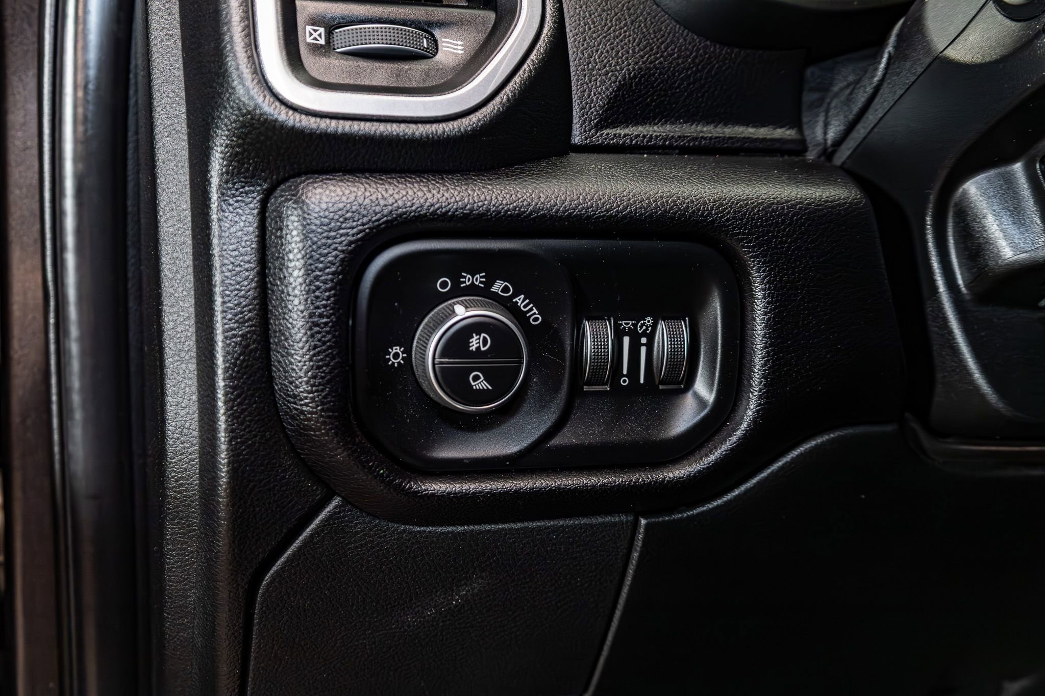 Used 2021 RAM 2500 Laramie AWD/4WD image 17