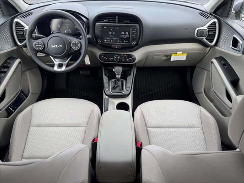 New 2025 Kia Soul LX image 16