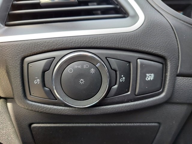 Used 2024 Ford Edge SEL image 28