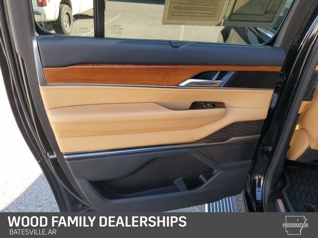 Used 2024 Jeep Grand Wagoneer L Series III w/ Rear Seat Video Group 1 image 26