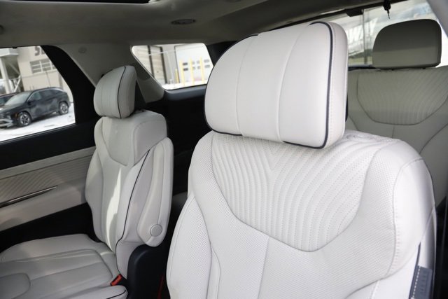 Certified 2025 Hyundai Palisade Calligraphy image 17