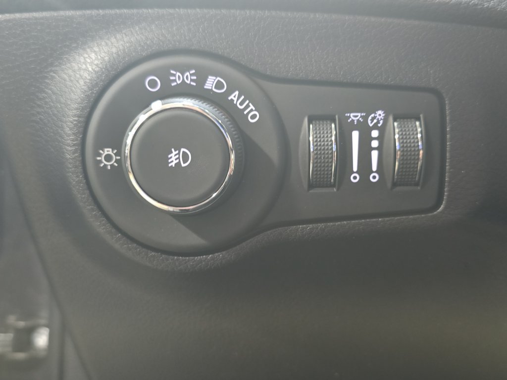 Used 2019 Jeep Compass Limited AWD/4WD image 27