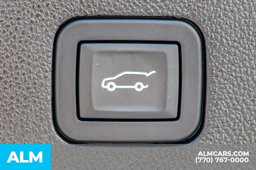 Used 2025 Chevrolet Tahoe LT AWD/4WD image 24