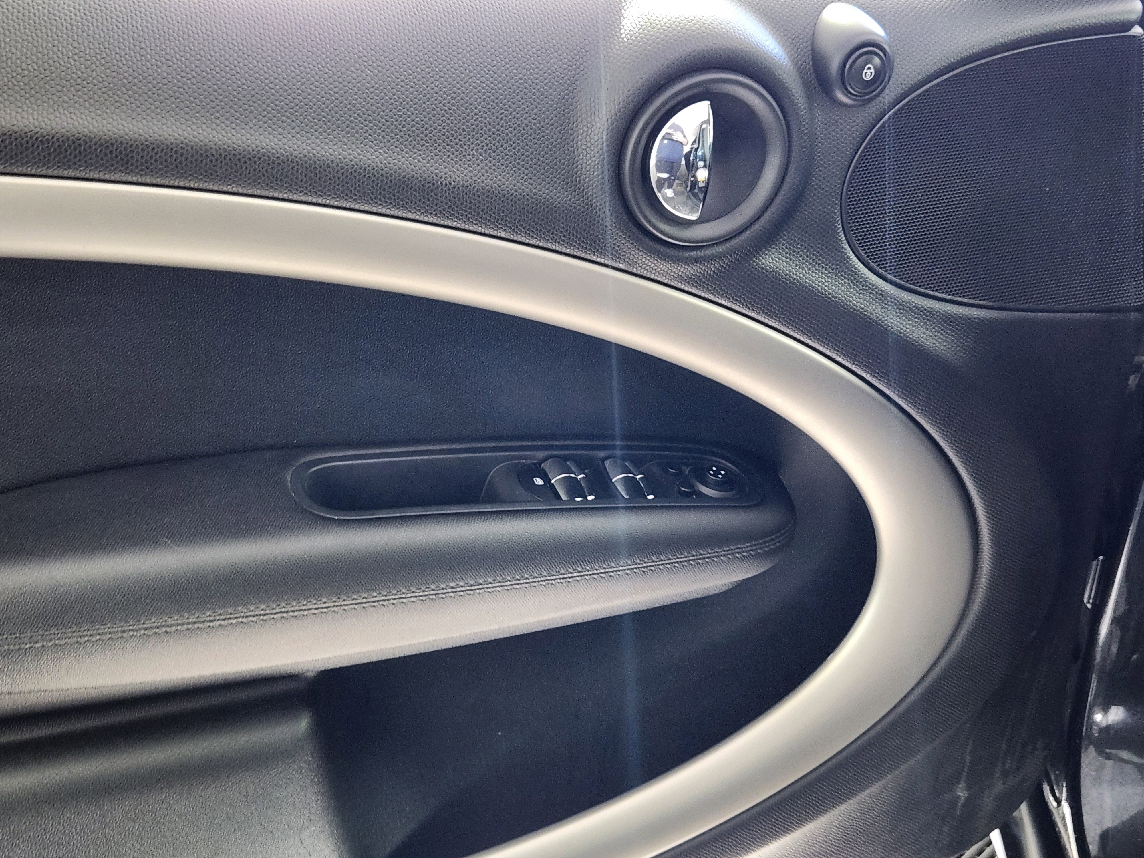 Used 2013 MINI Cooper Countryman image 16