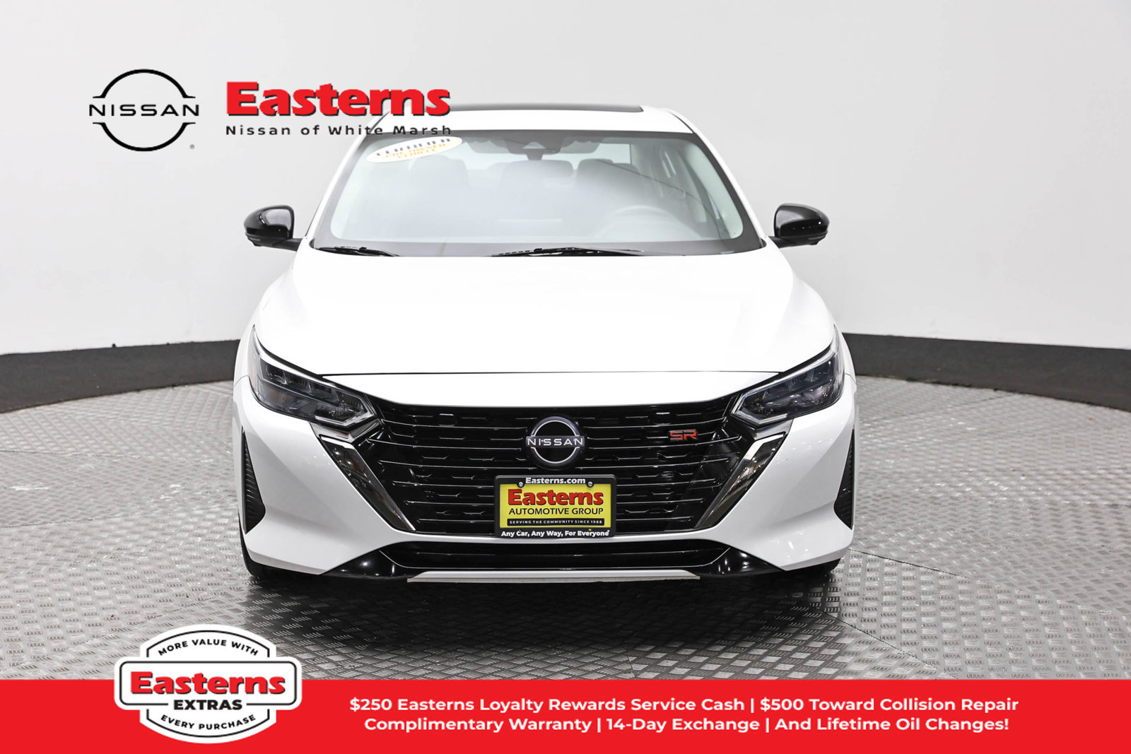Used 2024 Nissan Sentra SR w/ SR Premium Package FWD image 2