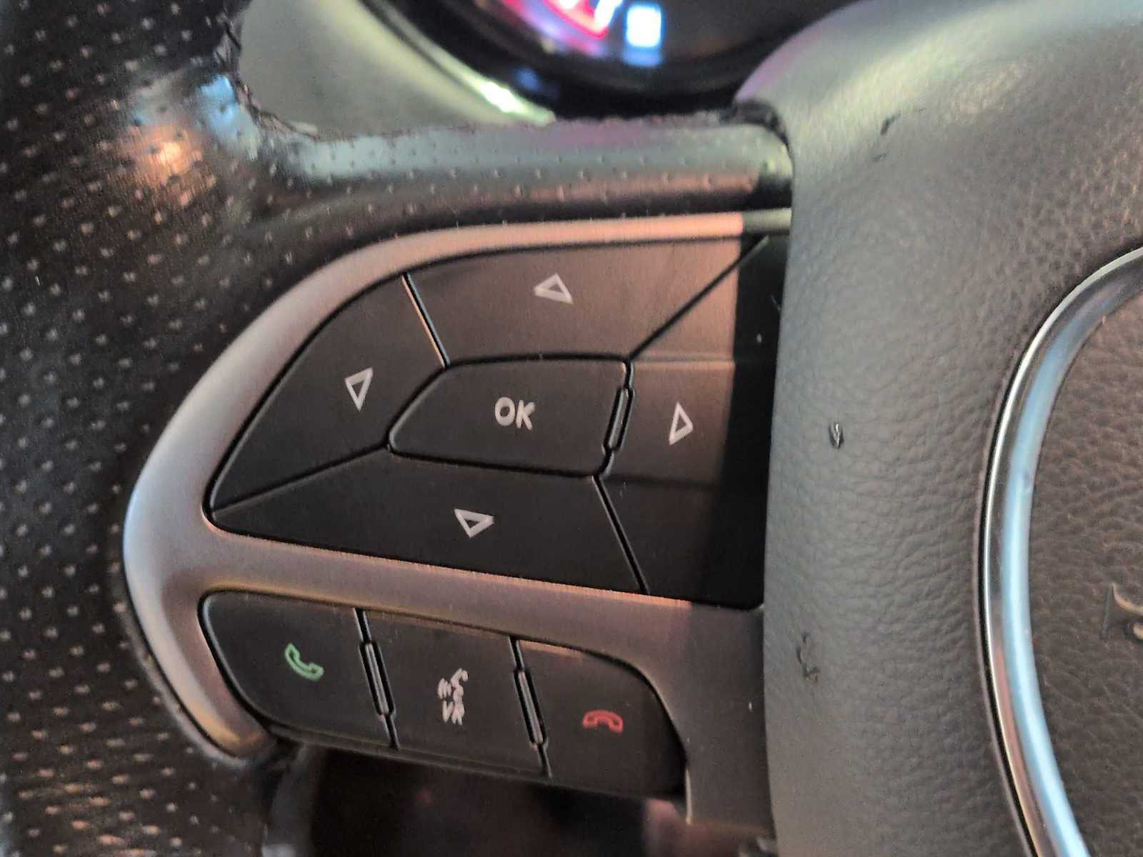 Used 2022 Dodge Durango SXT image 23