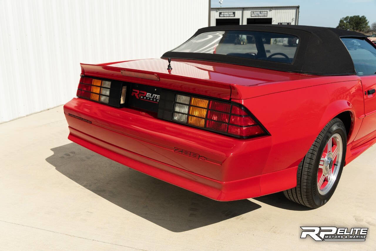 Used 1991 Chevrolet Camaro Z28 RWD image 42