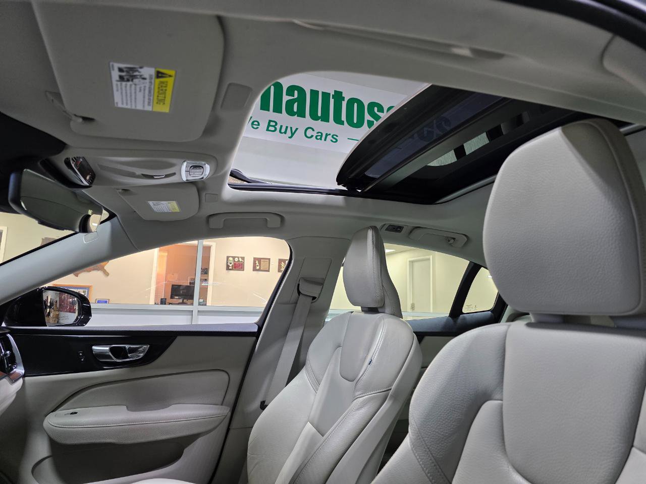 Used 2021 Volvo S60 T5 Momentum w/ Premium Package image 39