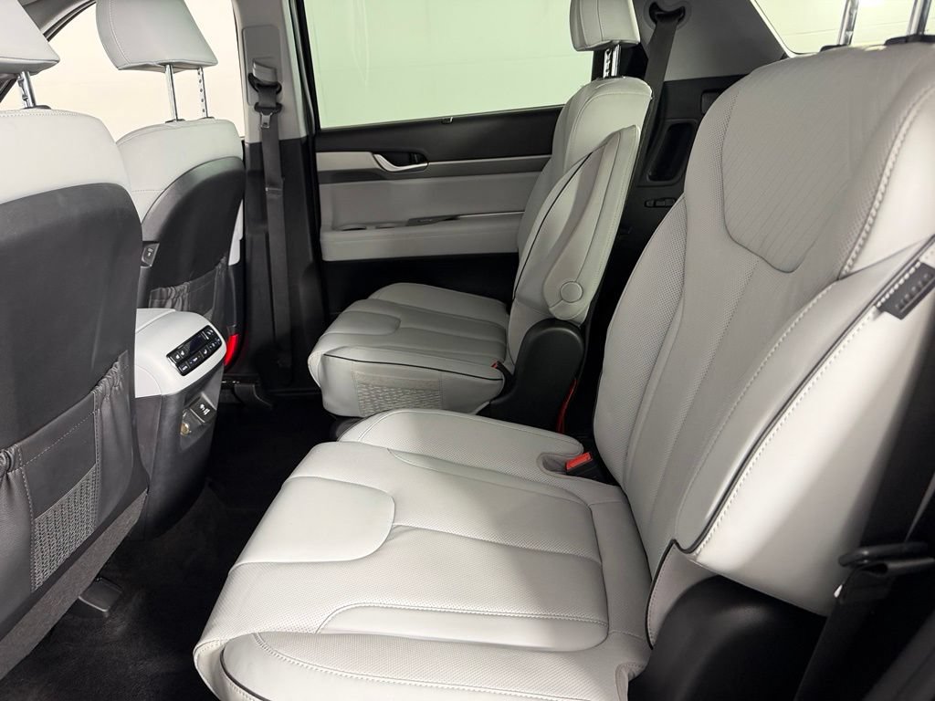 Used 2025 Hyundai Palisade SEL FWD image 27
