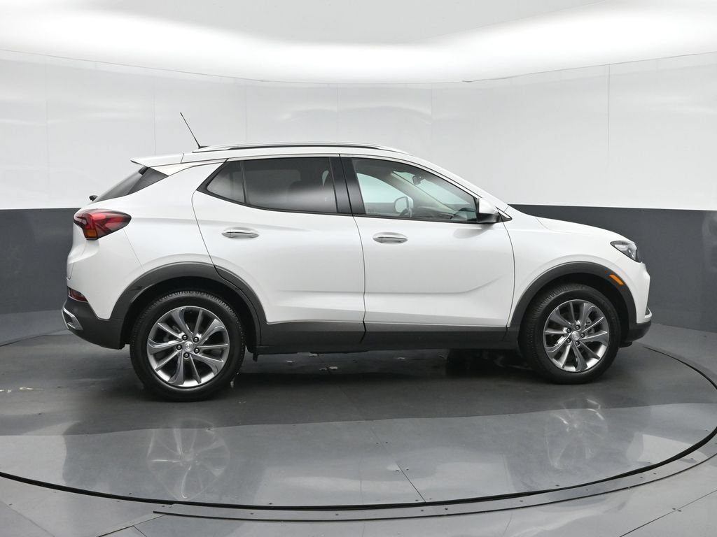 Used 2022 Buick Encore GX Essence w/ Experience Buick Package AWD/4WD image 8