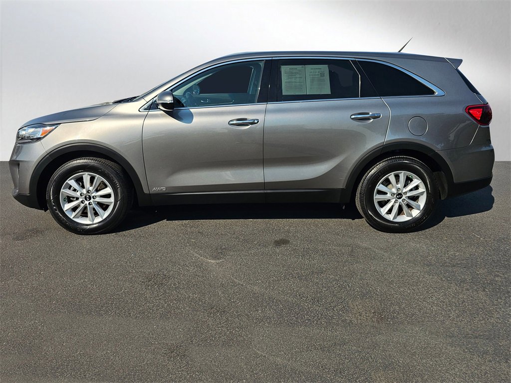 Used 2019 Kia Sorento LX image 2