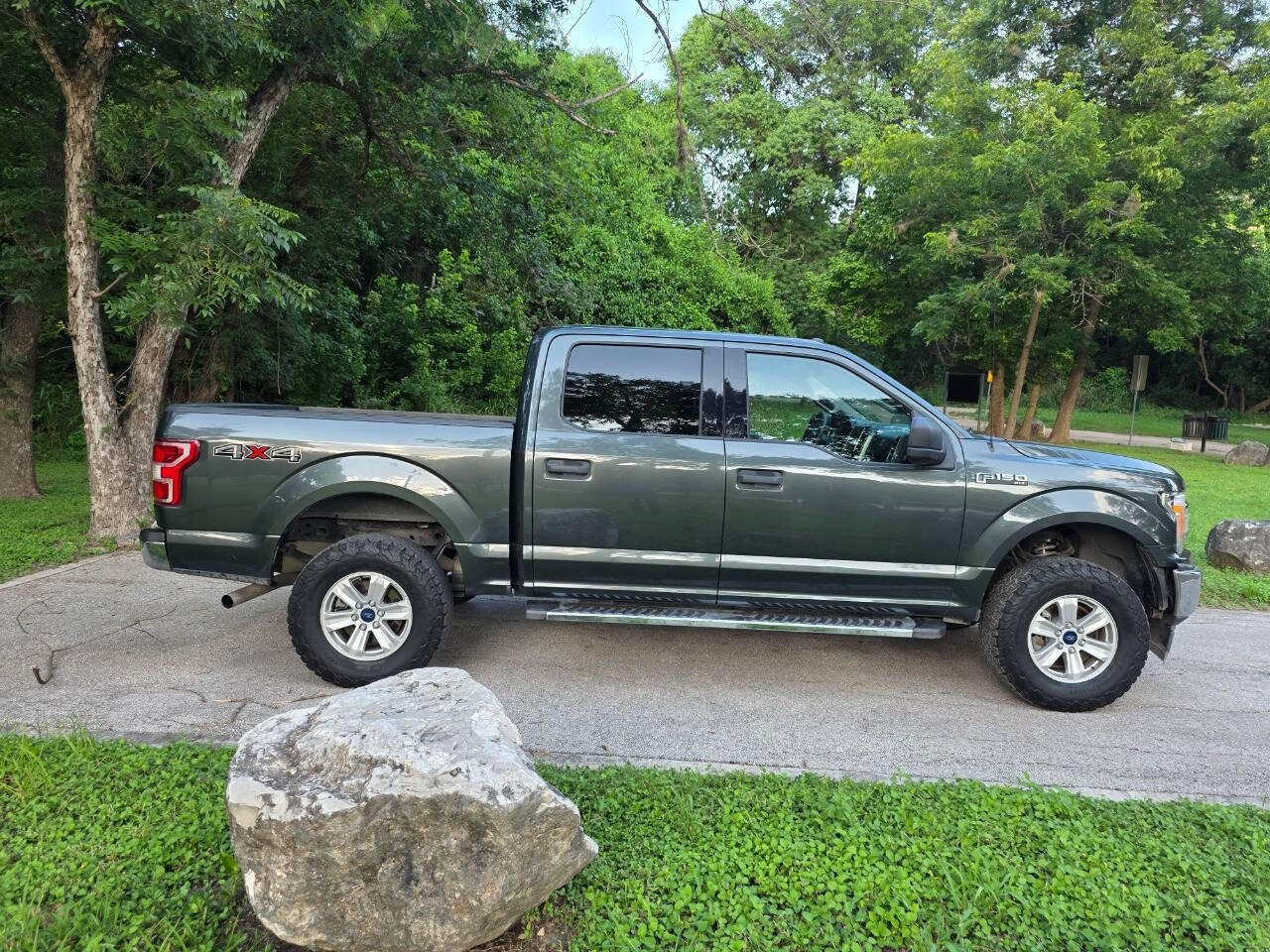 Used 2018 Ford F150 XLT AWD/4WD image 3
