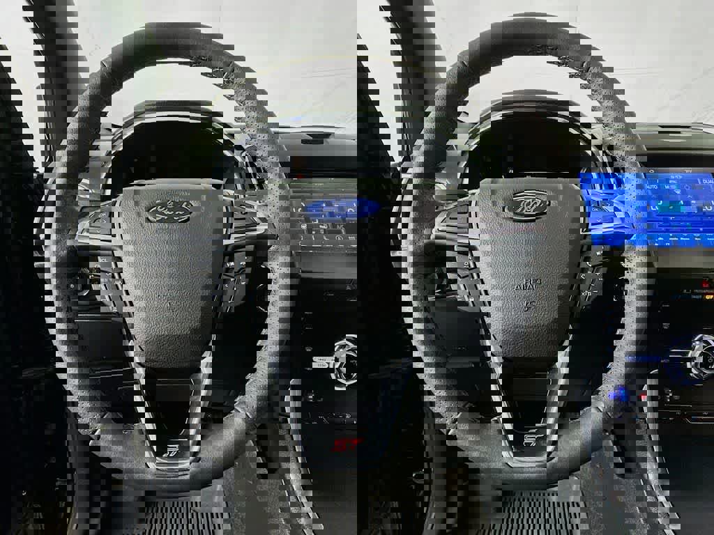 Used 2020 Ford Edge ST w/ Equipment Group 401A image 16